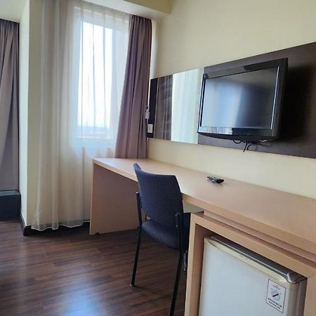 Apartemen Solo Paragon By Cariapartemen-Id Bonorejo Exteriör bild